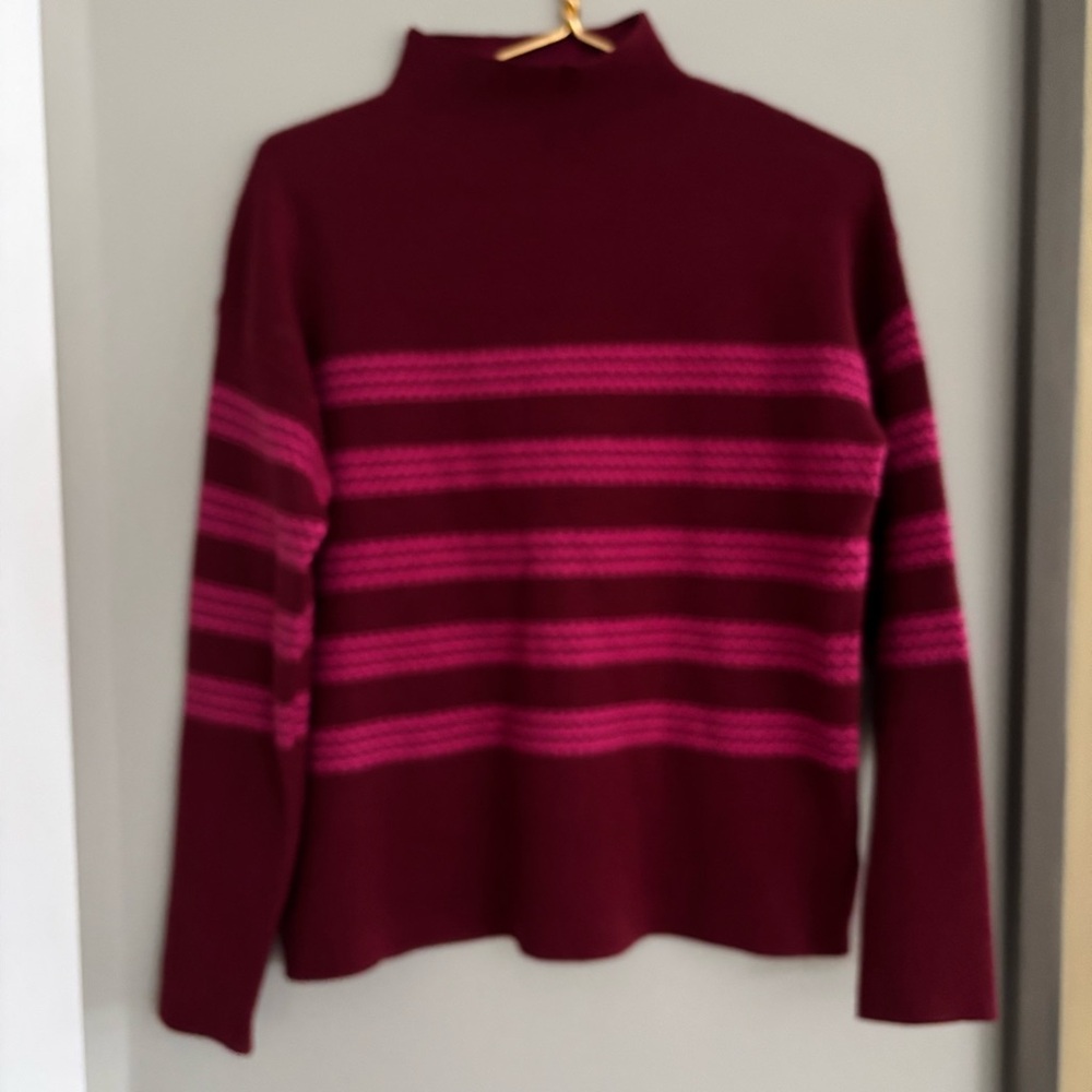 TAHARI sweater - M